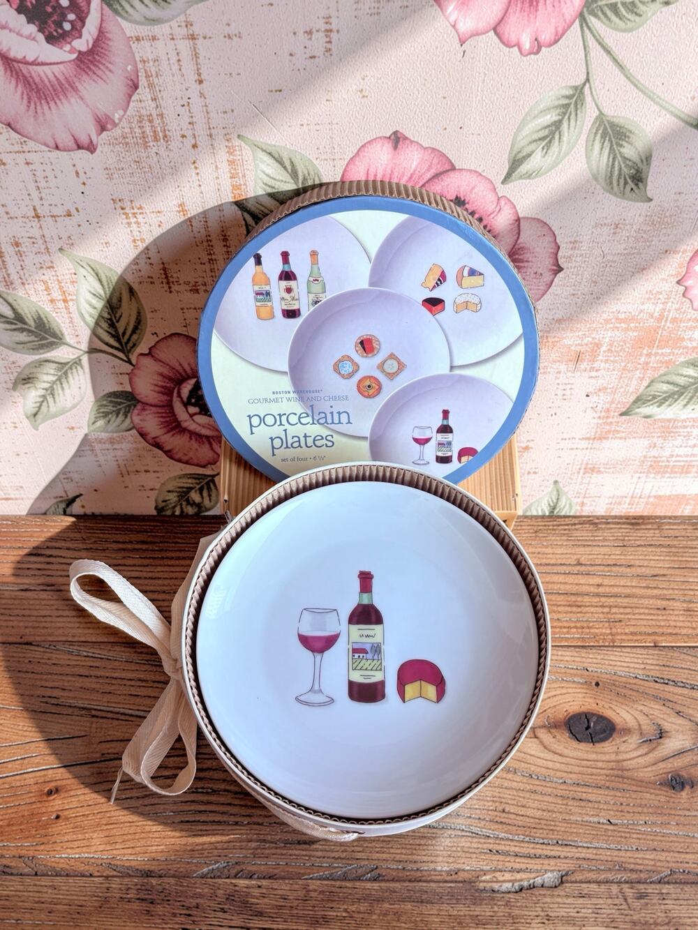 Boston Warehouse Nancy Green Wine Cheese Porcelain Plates Set 4 6.5” 2001 NIB
